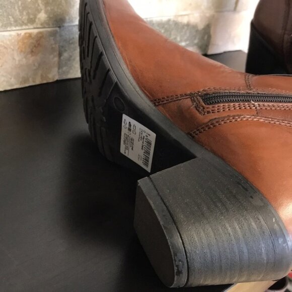 Clarks Maymie Stellar Knee High Boot (H69-10) - Picture 14 of 15